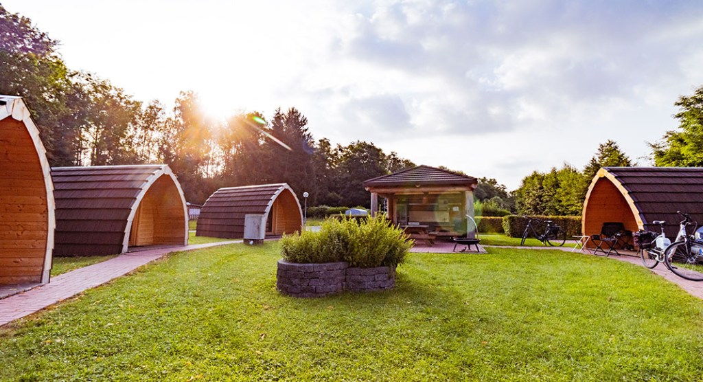 Regenbogen Ferienanlage Bad Gandersheim: Familiencamping im Nationalpark Harz